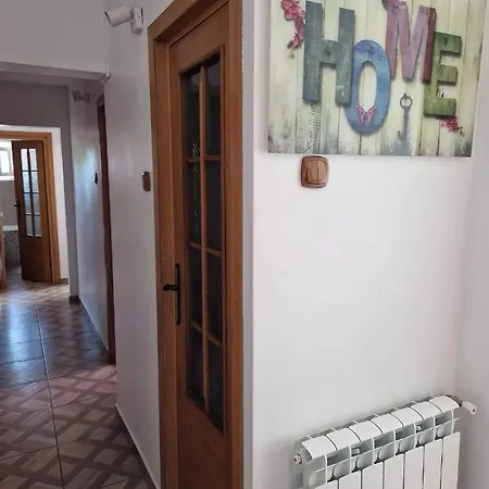Apartment Apartament Madalina Motoianu *